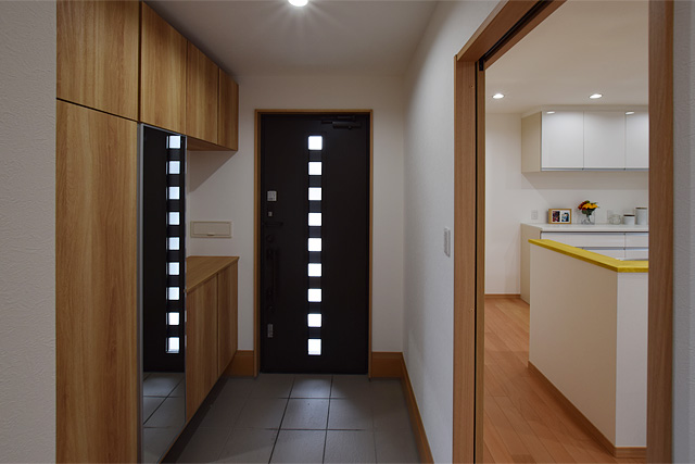 ハーバーハウスの新築 家づくり 事例「シンプルモダン・対面キッチンのLDK、暖房乾燥機付の大きい浴室がある家」