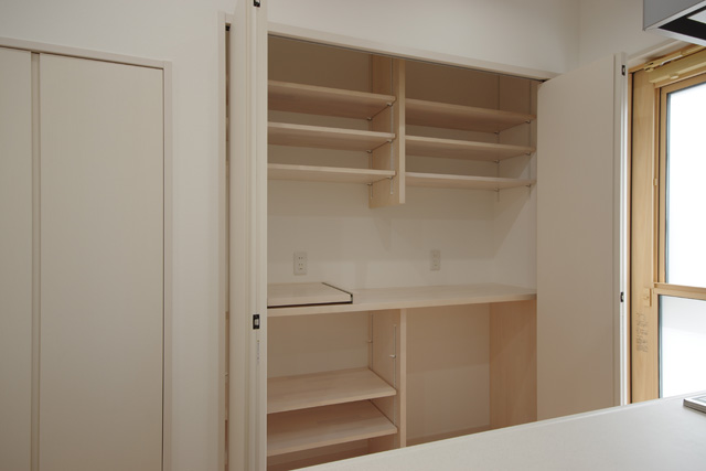 ハーバーハウスの新築 家づくり 事例「シンプルスタイル・造作食器棚のある家」