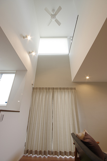 ハーバーハウスの新築 家づくり 事例「太陽光パネル搭載・床暖房でポカポカのナチュラルスタイルの家」(EXY)