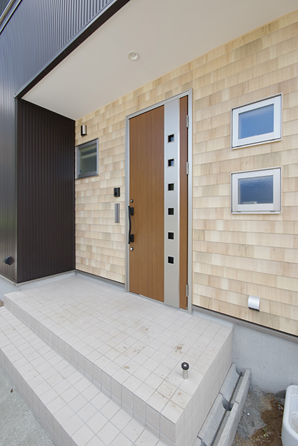 ハーバーハウスの新築 家づくり 事例「wood×ガルバリウム外壁のナチュラルハウス」
