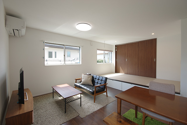 ハーバーハウスの新築 家づくり 事例「太陽光パネル搭載・床暖房で快適なシックモダンハウス」