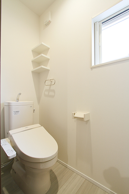 ハーバーハウスの新築 家づくり 事例「広々お風呂と吹抜けでつくる開放的なリビングがポイント　くつろぎ空間のあるお家」