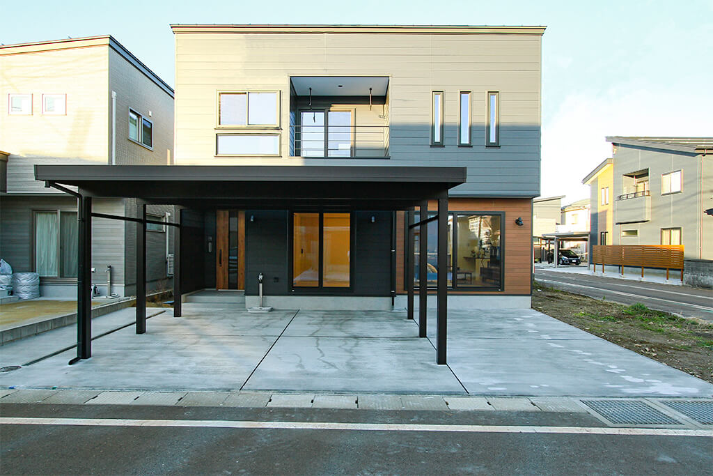 ハーバーハウスの新築 家づくり 事例「ブラック×ブルーの5LDK！全館ゆとりを感じる広々設計の家」