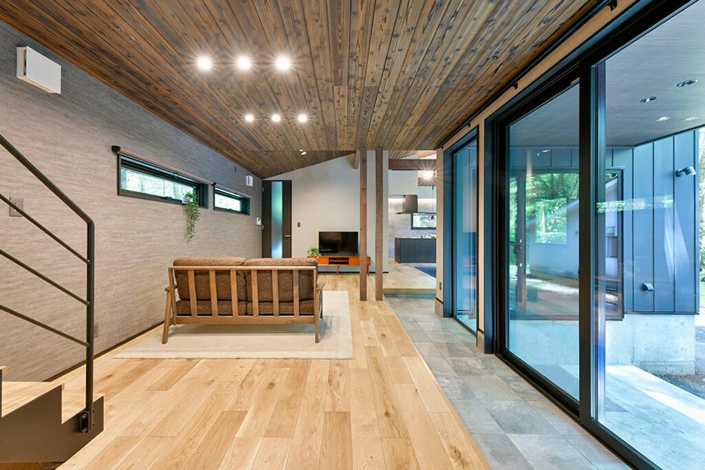 ハーバーハウスの新築 家づくり 事例「ORGA アウトドアを楽しむ自然素材の優雅な別荘」